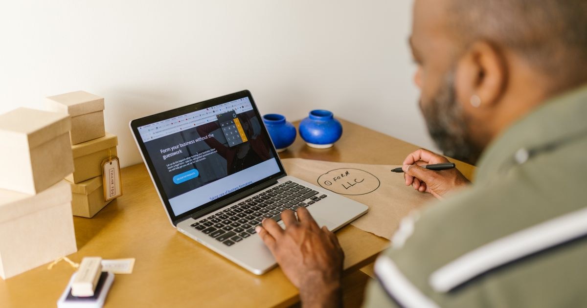 Shopify mağaza işletmeciliği
